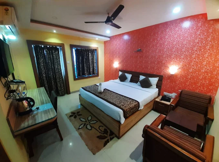 1 x Deluxe Side Balcony Non Sea View Room